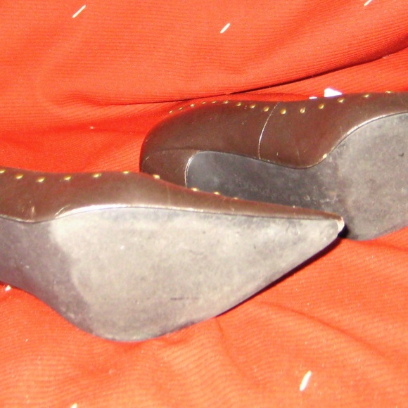 Rampage Brown Heels, pointed toe, studs 6.5M - Picture 4 of 6